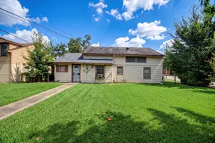 3838 Florinda St, Houston, TX 77021 - Photo 9