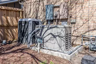 4613 Country Club View, Baytown, TX 77521 - Photo 35