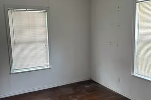 828 N Chenango St, Angleton, TX 77515 - Photo 9