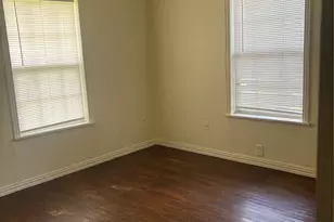 828 N Chenango St, Angleton, TX 77515 - Photo 17