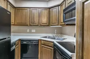 921 Marine Dr, Galveston, TX 77550 - Photo 5