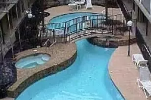 921 Marine Dr, Galveston, TX 77550 - Photo 3