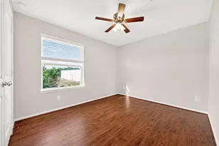 14230 Garland Brook Dr, Houston, TX 77083 - Photo 27