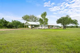 1232 Swiss Alp Hills Loop, Schulenburg, TX 78956 - Photo 5