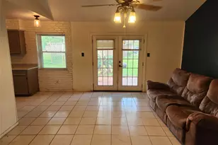 1205 Elm St, Alvin, TX 77511 - Photo 5