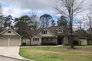 126 Coral Ct, Willis, TX 77304 - Photo 1
