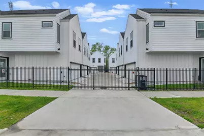 9902 Clark Road #I, Houston, TX 77076 - Photo 3