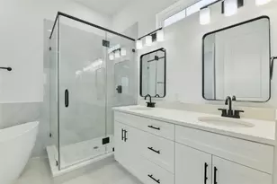 9902 Clark Rd, Houston, TX 77076 - Photo 23