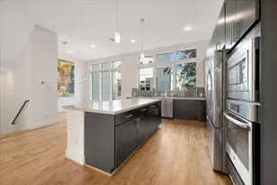 2104 Colorado St, Houston, TX 77007 - Photo 13
