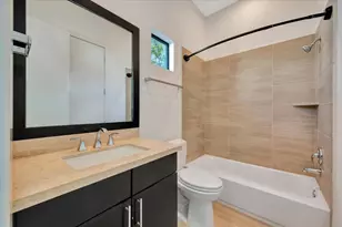 2104 Colorado St, Houston, TX 77007 - Photo 27