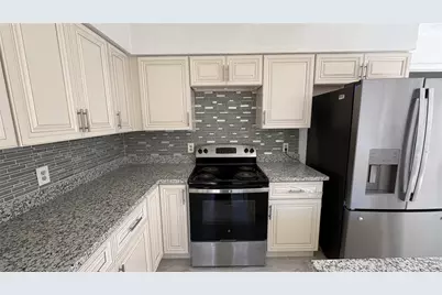 1723 Plumbwood Way, Houston, TX 77058 - Photo 5