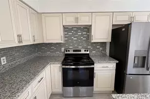 1723 Plumbwood Way, Houston, TX 77058 - Photo 5