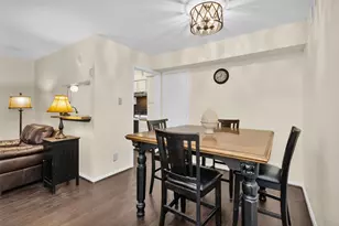 4637 Wild Indigo St, Houston, TX 77027 - Photo 11