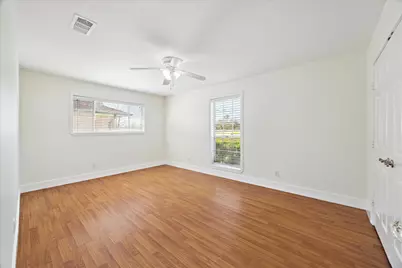 4530 T C Jester Boulevard, Houston, TX 77018 - Photo 17