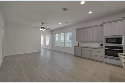 17446 Vino Vines Lane, Conroe, TX 77302 - Photo 13