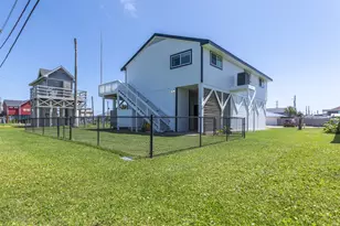4235 San Jacinto Dr, Galveston, TX 77554 - Photo 27