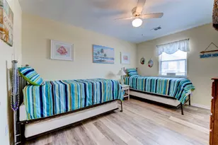 4235 San Jacinto Dr, Galveston, TX 77554 - Photo 23