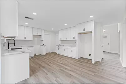 15806 Lakeview Drive, Beach City, TX 77523 - Photo 15