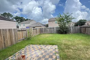 2050 Wilde Elm Dr, Houston, TX 77090 - Photo 13