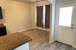 2050 Wilde Elm Dr, Houston, TX 77090 - Photo 11