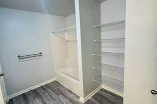 2050 Wilde Elm Dr, Houston, TX 77090 - Photo 27
