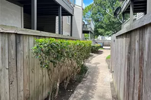 9707 Richmond Ave, Houston, TX 77042 - Photo 15
