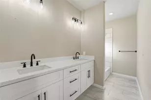 815 Magnolia Ave, Crosby, TX 77532 - Photo 21