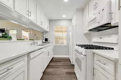 919 Western Hills Drive, Katy, TX 77450 - Photo 7