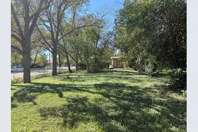 2110 16th Street, Hondo, TX 78861 - Photo 1