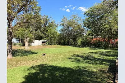 2110 16th Street, Hondo, TX 78861 - Photo 17