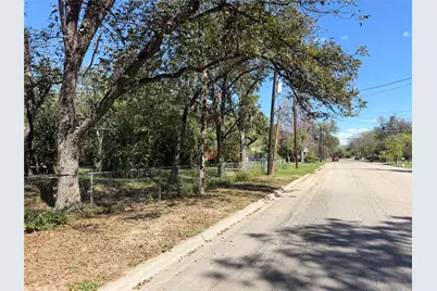 2110 16th Street, Hondo, TX 78861 - Photo 7