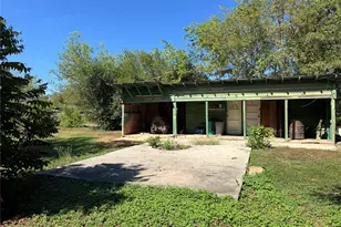2110 16th St, Hondo, TX 78861 - Photo 19