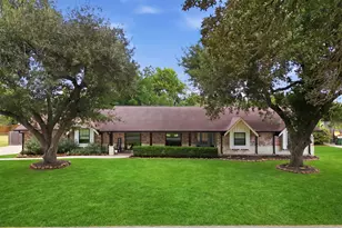 3403 Windsor St, Pearland, TX 77581 - Photo 1