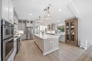 3403 Windsor St, Pearland, TX 77581 - Photo 3