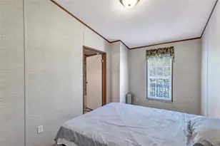 637 Troy St, Anahuac, TX 77514 - Photo 19