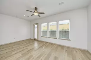 2119 Esther Dr, Houston, TX 77088 - Photo 17