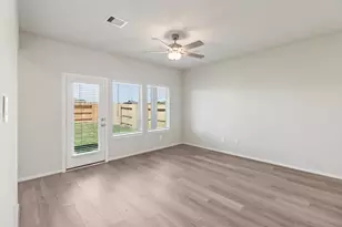 16266 Parish Pointe Ct, Conroe, TX 77302 - Photo 7