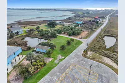 1250 Yacht Basin, Gilchrist, TX 77617 - Photo 13