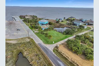 1250 Yacht Basin, Gilchrist, TX 77617 - Photo 3