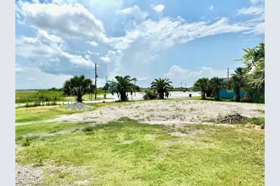 1250 Yacht Basin, Gilchrist, TX 77617 - Photo 5