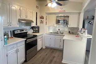 611 Sarah St, Edna, TX 77957 - Photo 11