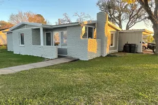 611 Sarah St, Edna, TX 77957 - Photo 3