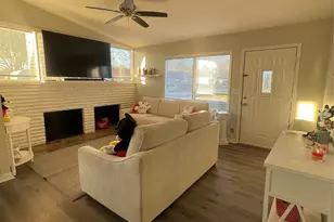 611 Sarah St, Edna, TX 77957 - Photo 7