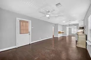 7218 Philibert Ln, Houston, TX 77028 - Photo 9