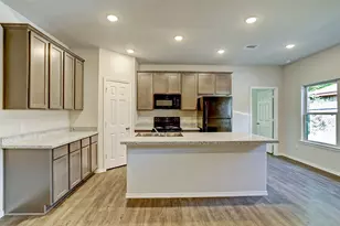 409 S 12th St, Conroe, TX 77301 - Photo 1