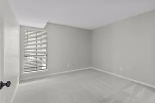 5001 Lamonte Ln, Houston, TX 77092 - Photo 9