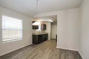 8810 Lar-Ree Oaks Circle, Houston, TX 77028 - Photo 3