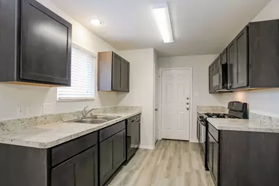 8810 Lar-Ree Oaks Circle, Houston, TX 77028 - Photo 1