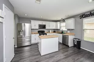 5615 Sunfall Bend Ln, Katy, TX 77449 - Photo 9