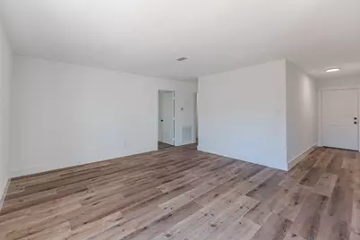 8506 Brock Park Boulevard, Houston, TX 77078 - Photo 11
